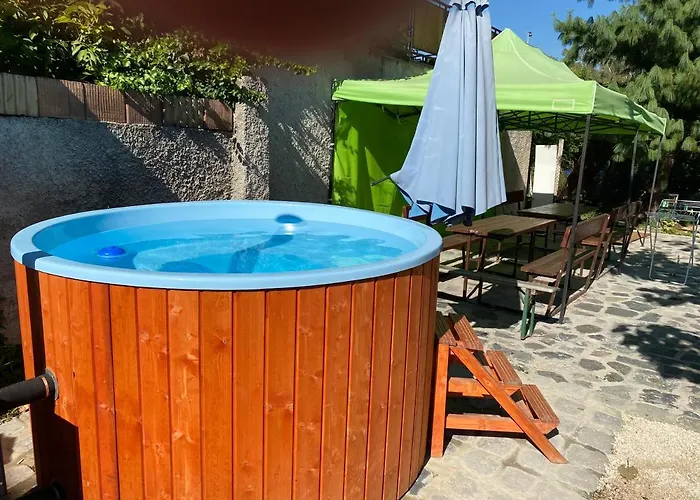 Апартаменты Balaton7 Apartmanhaz - Centrum Бадачоньтомай