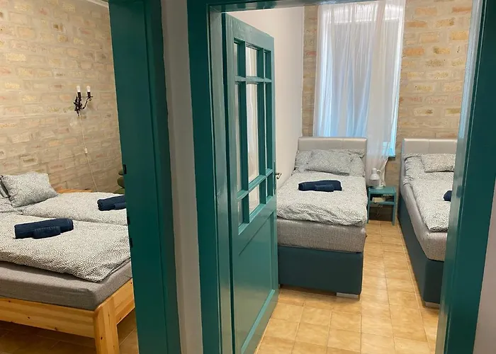 Balaton7 Apartmanhaz - Centrum * Бадачоньтомай