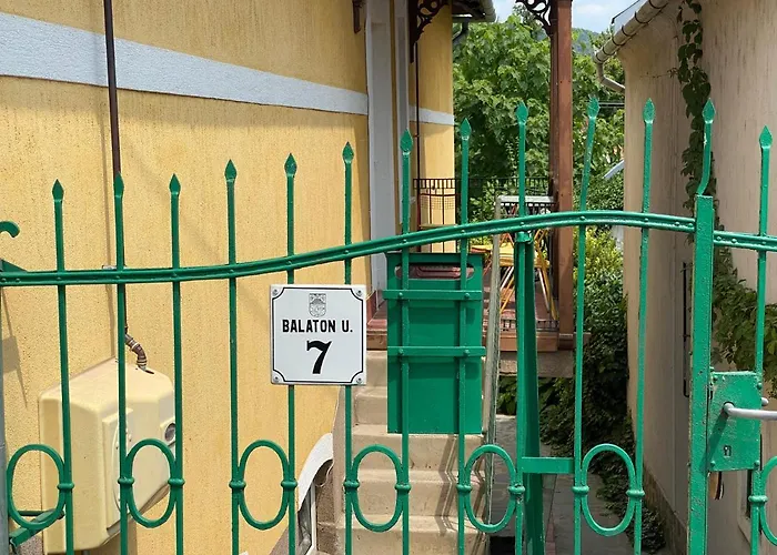 Balaton7 Apartmanhaz - Centrum Апартаменты *