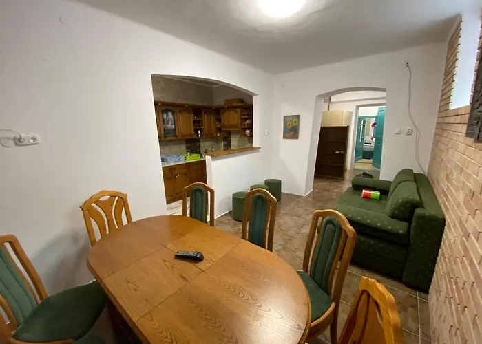 Balaton7 Apartmanhaz - Centrum דירה